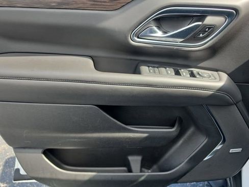 Used 2022 Chevrolet Tahoe Z71 w/ Luxury Package image 14