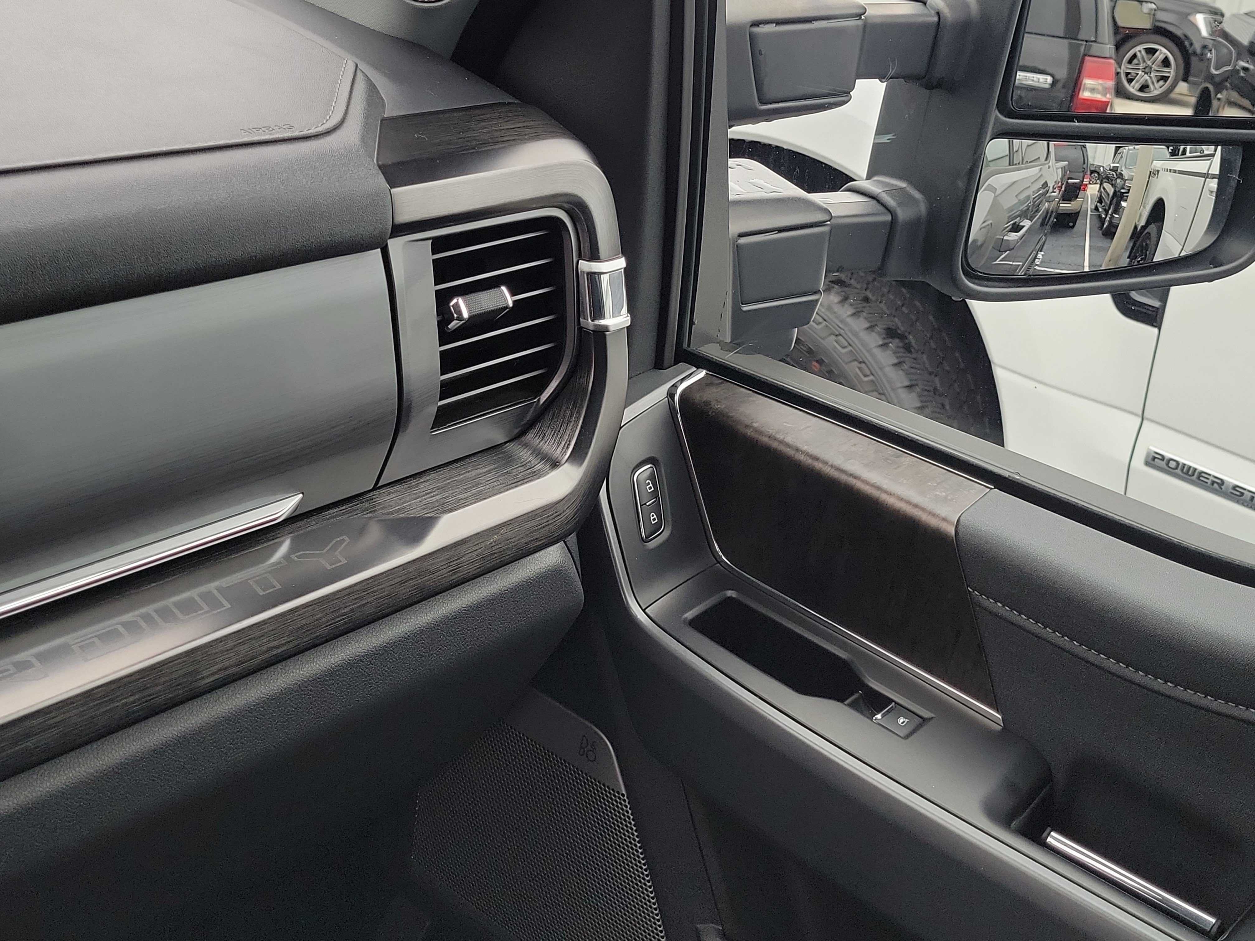 Used 2023 Ford F250 Lariat AWD/4WD image 30