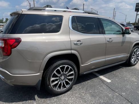 Used 2022 GMC Acadia Denali w/ Denali Ultimate Package AWD/4WD image 2