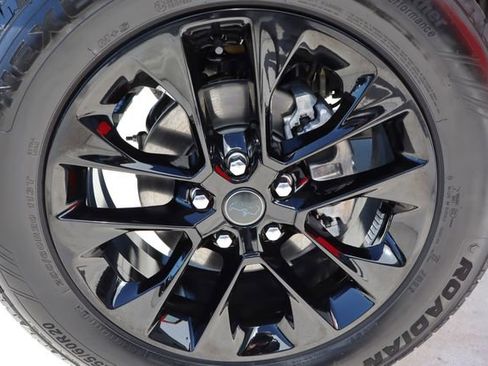 Used 2025 Jeep Wrangler Unlimited Sahara w/ Safety Group image 43