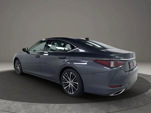 Used 2025 Lexus ES 350 w/ Premium Package FWD image 3