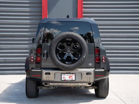 Used 2022 Land Rover Defender 110 X-Dynamic SE AWD/4WD image 7