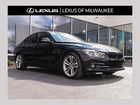 Used 2018 BMW 330i xDrive Sedan w/ Premium Package AWD/4WD image 1