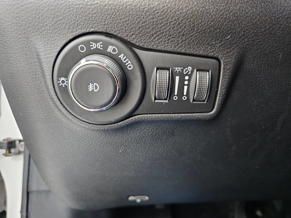Used 2024 Jeep Compass Latitude AWD/4WD image 25