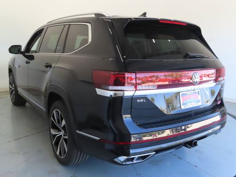 New 2026 Volkswagen Atlas SEL Premium R-Line AWD/4WD image 7