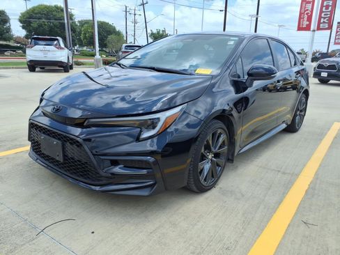 Used 2024 Toyota Corolla SE FWD image 1