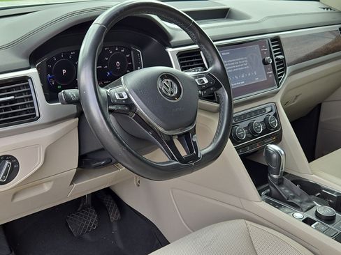 Used 2019 Volkswagen Atlas SEL Premium AWD/4WD image 16