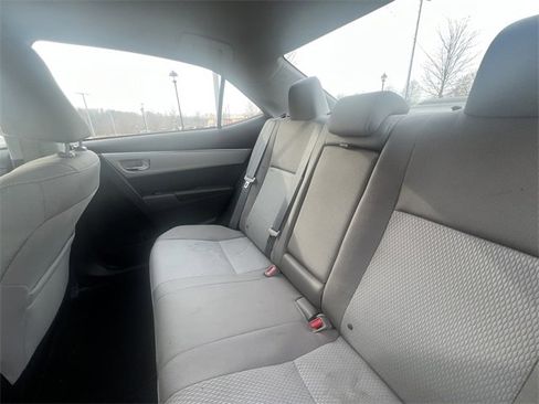 Used 2016 Toyota Corolla LE image 10