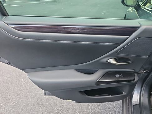 Used 2020 Lexus ES 350 w/ Premium Package image 9