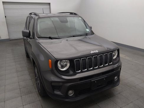 Used 2020 Jeep Renegade Latitude FWD image 14