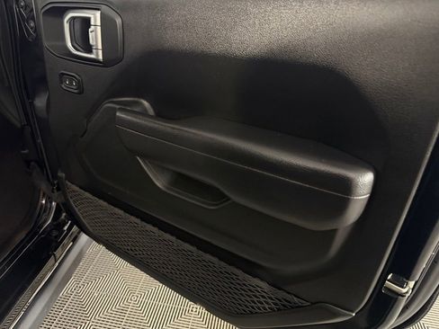 Certified 2025 Jeep Wrangler Unlimited Sport S 4xe AWD/4WD image 32