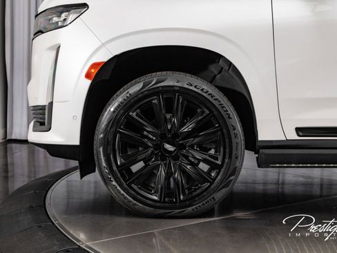 Used 2021 Cadillac Escalade Sport w/ Driver Assist Tech Package image 9