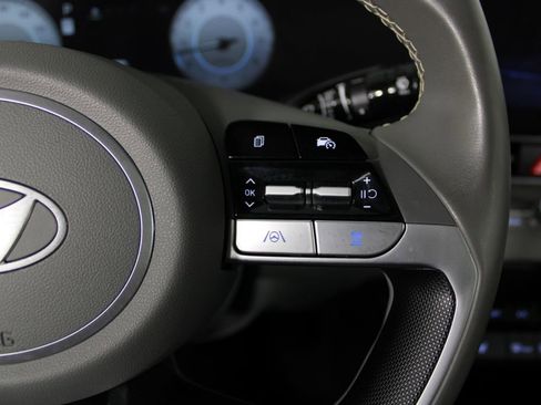 Certified 2024 Hyundai Elantra SEL w/ Convenience Package image 27