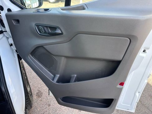 Used 2025 Ford Transit 250 Medium Roof RWD image 25