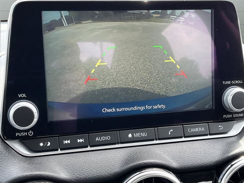 Used 2025 Nissan Sentra SV FWD image 25