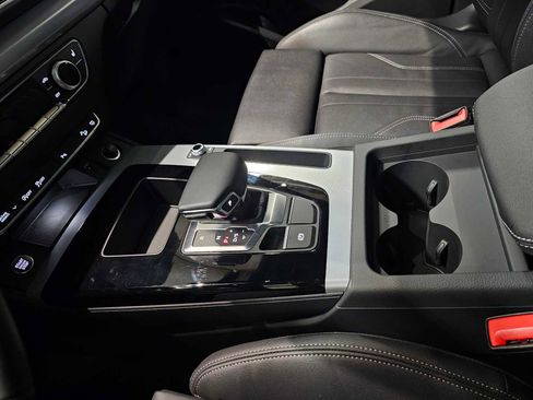 Used 2024 Audi Q5 2.0T Premium w/ Summer of Audi Package image 28