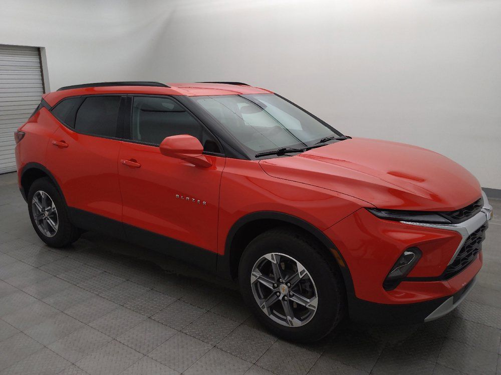 Used 2024 Chevrolet Blazer LT w/ Convenience Package FWD image 11
