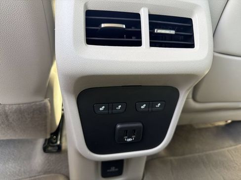 Used 2019 GMC Terrain Denali w/ Comfort Package AWD/4WD image 22