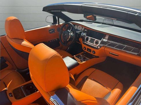 Used 2018 Rolls-Royce Dawn image 49