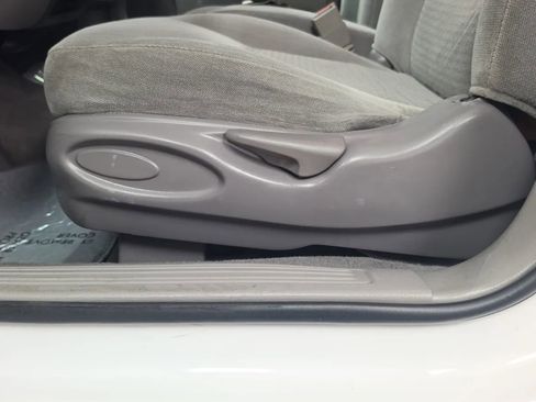 Used 2006 Ford Taurus SE FWD image 16