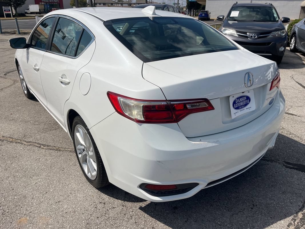 Used 2016 Acura ILX FWD image 4
