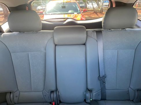 Used 2012 Hyundai Santa Fe SE image 36