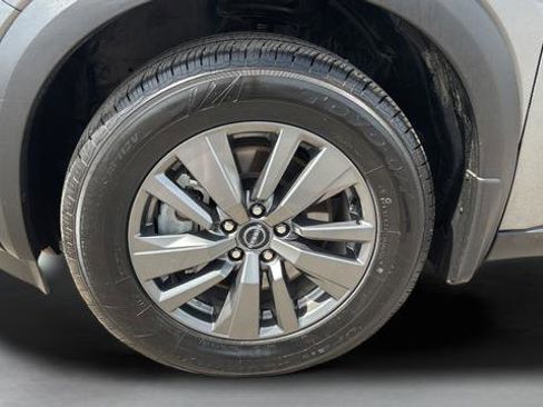 Used 2024 Nissan Pathfinder S AWD/4WD image 20