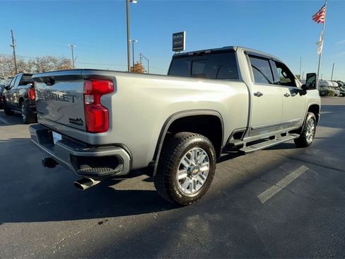 Used 2024 Chevrolet Silverado 3500 High Country w/ Technology Package image 8