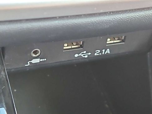 Certified 2022 Subaru Outback Limited image 31