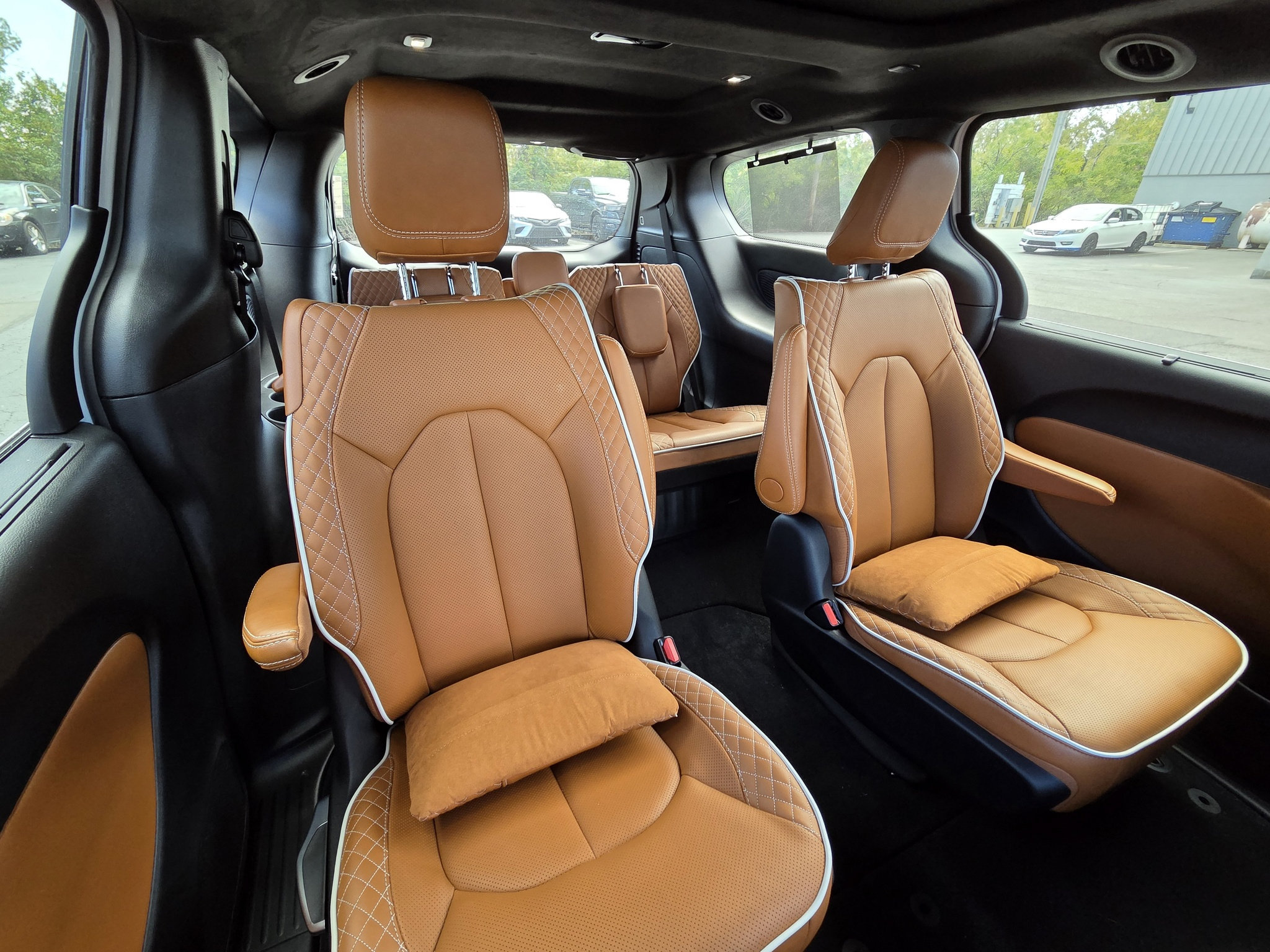 Used 2026 Chrysler Pacifica Pinnacle FWD image 23