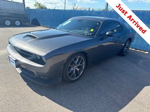 Used 2022 Dodge Challenger GT RWD image 3