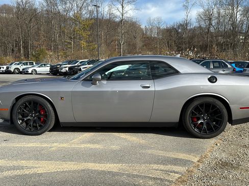 Used 2018 Dodge Challenger R/T Scat Pack w/ Dynamics Package image 7
