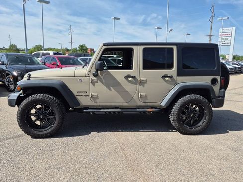 Used 2018 Jeep Wrangler Unlimited Sport S image 6