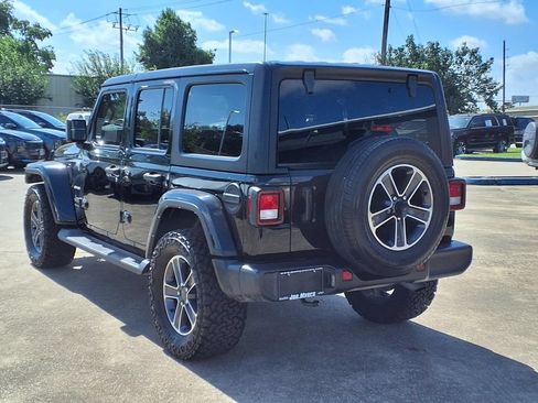 Used 2023 Jeep Wrangler Unlimited Sahara AWD/4WD image 2