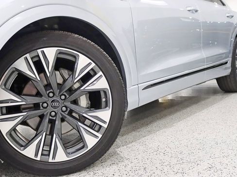 Used 2025 Audi Q8 Prestige AWD/4WD image 4