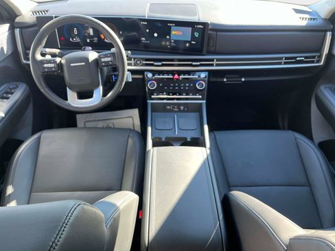 Used 2025 Hyundai Santa Fe XRT image 16