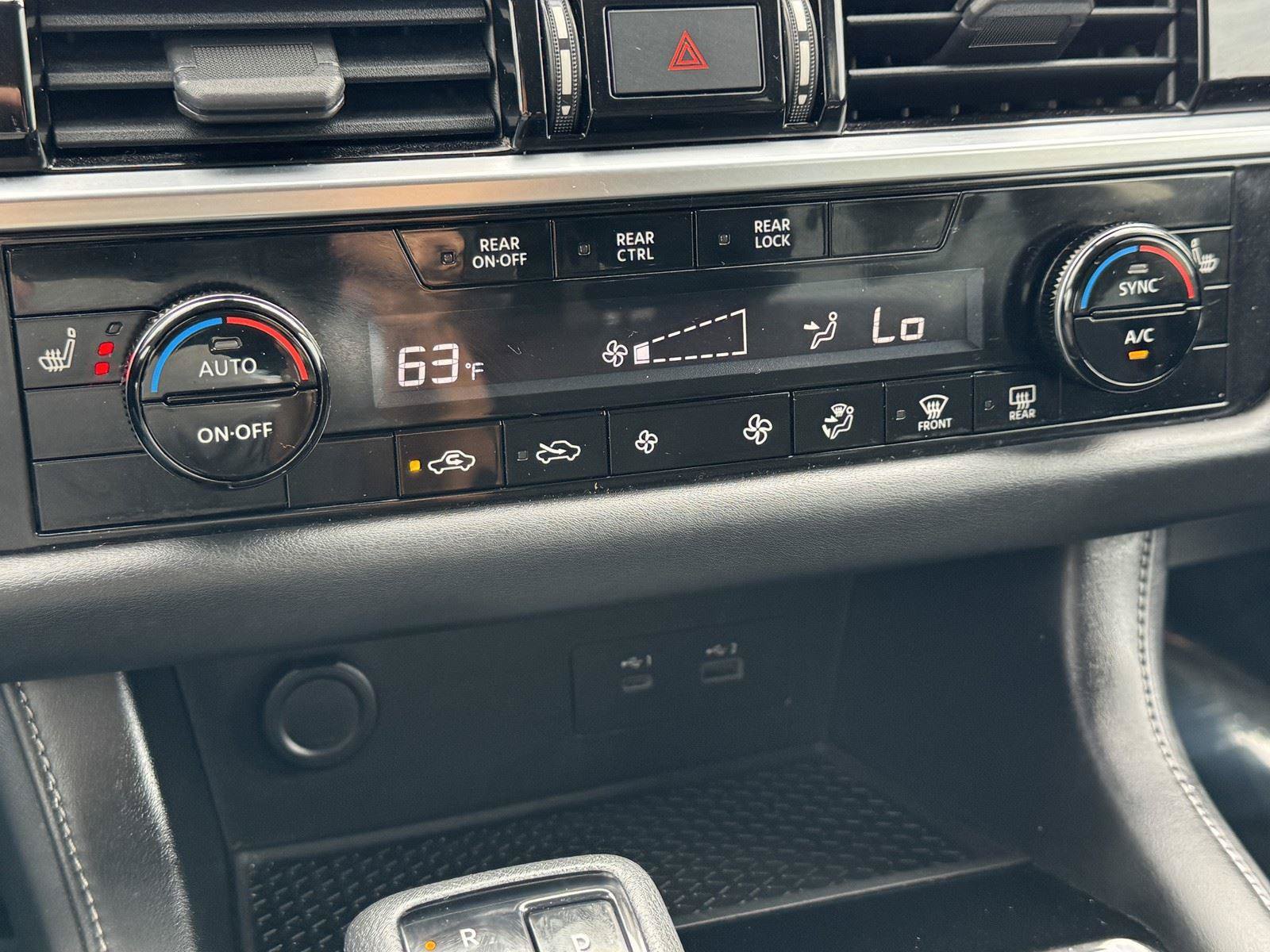 Used 2022 Nissan Pathfinder SV FWD image 25