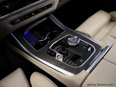 Certified 2025 BMW X7 M60i image 26