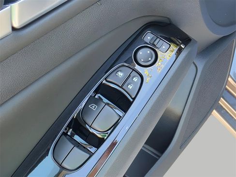 New 2025 Nissan Altima 2.5 SL image 15