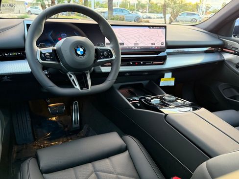 New 2026 BMW 530i xDrive w/ M Sport Package image 28