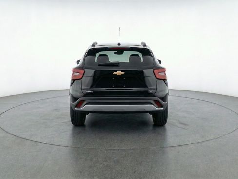 Used 2025 Chevrolet Trax LT image 7
