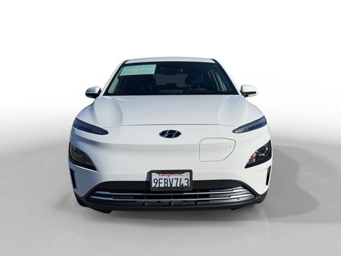 Used 2023 Hyundai Kona SE image 8