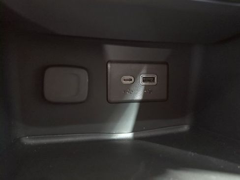 Used 2023 GMC Acadia SLE w/ Driver Convenience Package image 36