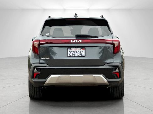 Used 2024 Kia Seltos EX FWD image 4