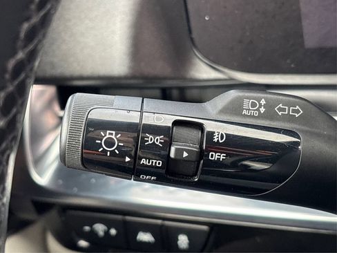 Used 2023 Kia Carnival SX Prestige FWD image 27