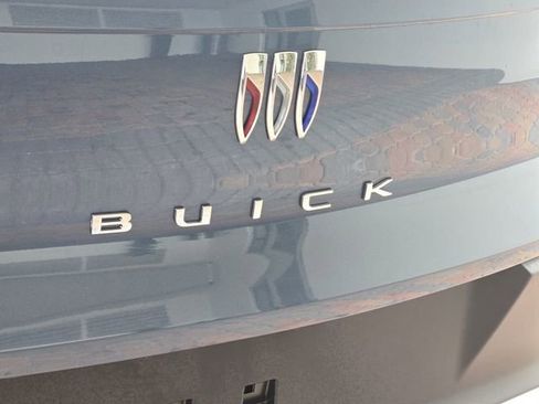 Used 2024 Buick Envista Preferred w/ Convenience I Package image 9