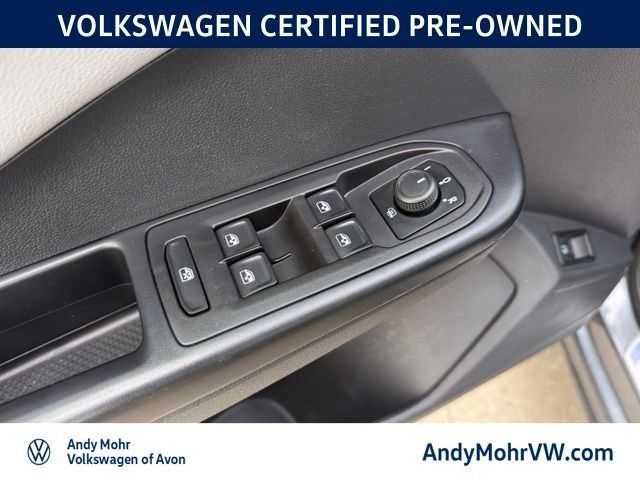 Used 2023 Volkswagen Taos SE FWD image 15