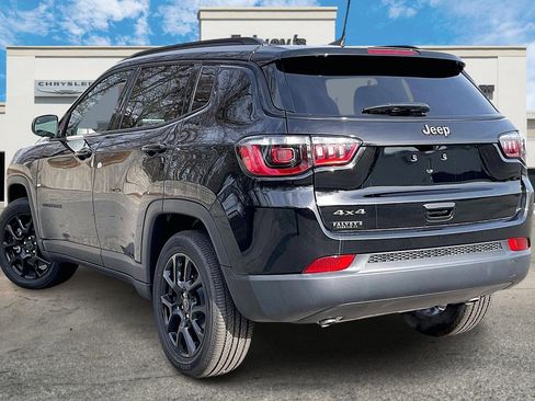 New 2026 Jeep Compass Latitude w/ Sun and Sound Group image 3