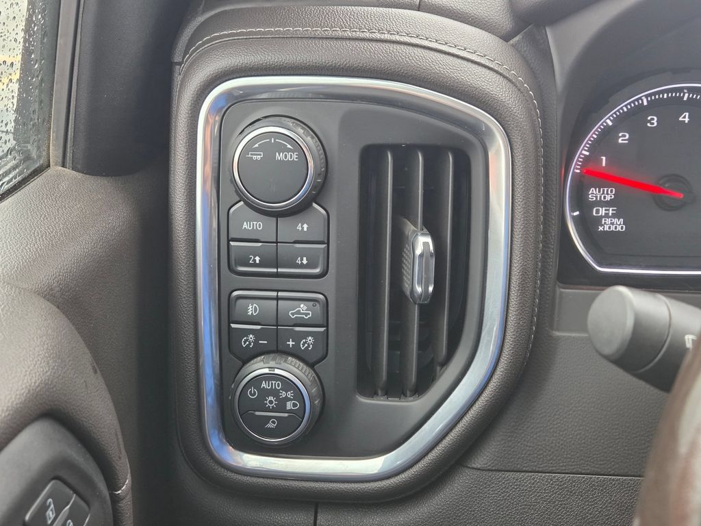 Used 2020 Chevrolet Silverado 1500 LTZ AWD/4WD image 20
