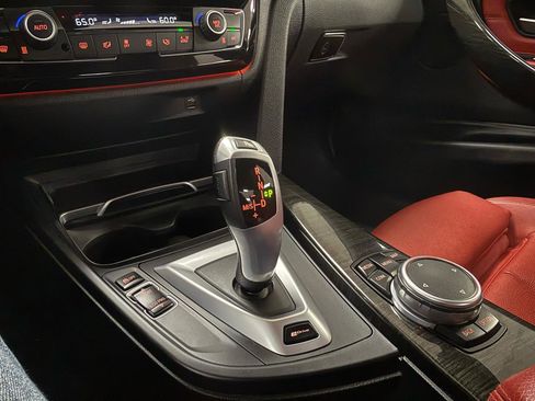 Used 2017 BMW 330e image 28